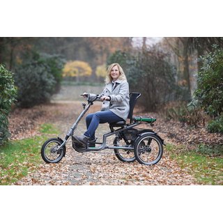 Dreirad für Erwachsene Scoobo von Pfau Tec Pfiff mit Bosch Motor Seite Frau